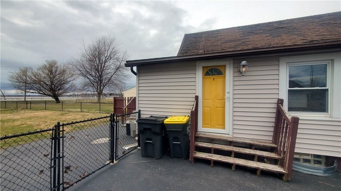 2331 Edgemere Dr - Photo 5 of 25