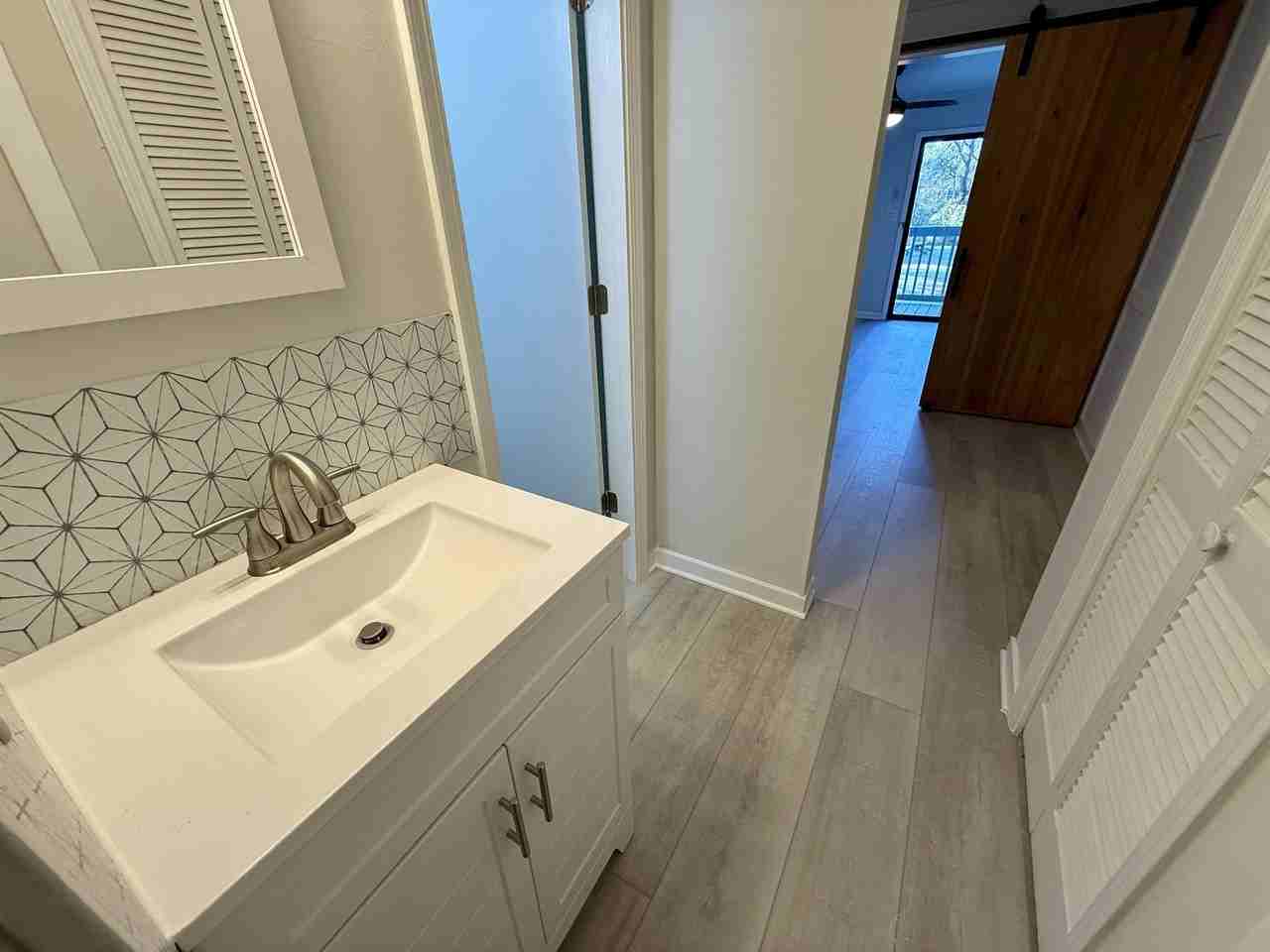 610 Putters Ln - Photo 5 of 13