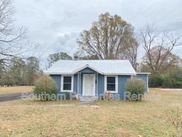 featured image of 2245 Chalmers Dr #1