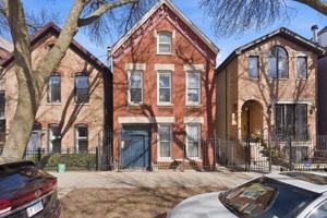 featured image of 1746 W Crystal St #1