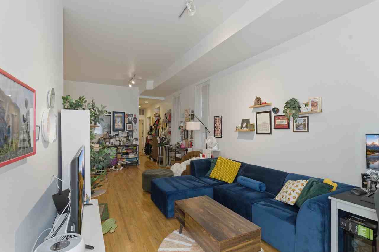 1746 W Crystal St #1 - Photo 2 of 9