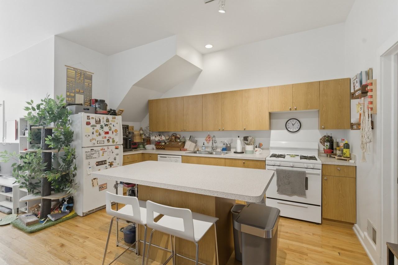 1746 W Crystal St #1 - Photo 5 of 9