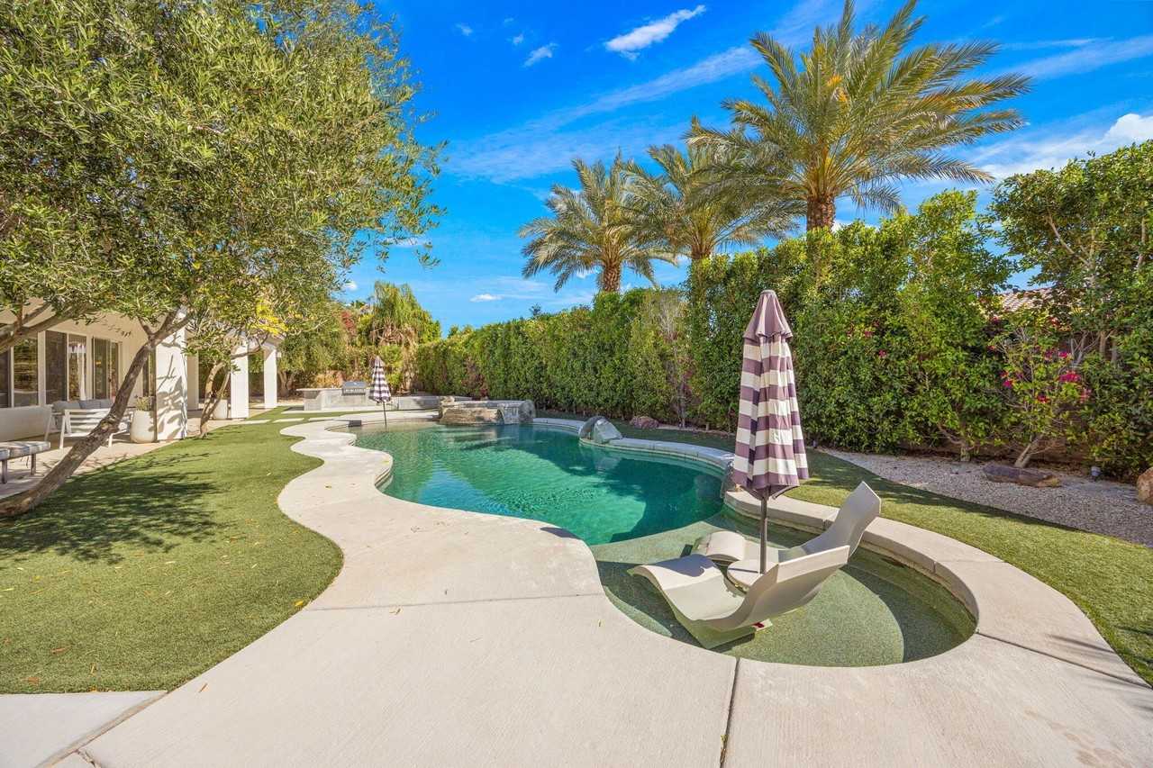 49392 Hohokam River St - Photo 4 of 50