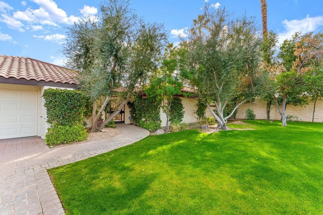 44350 Michigan Ct - Photo 5 of 50