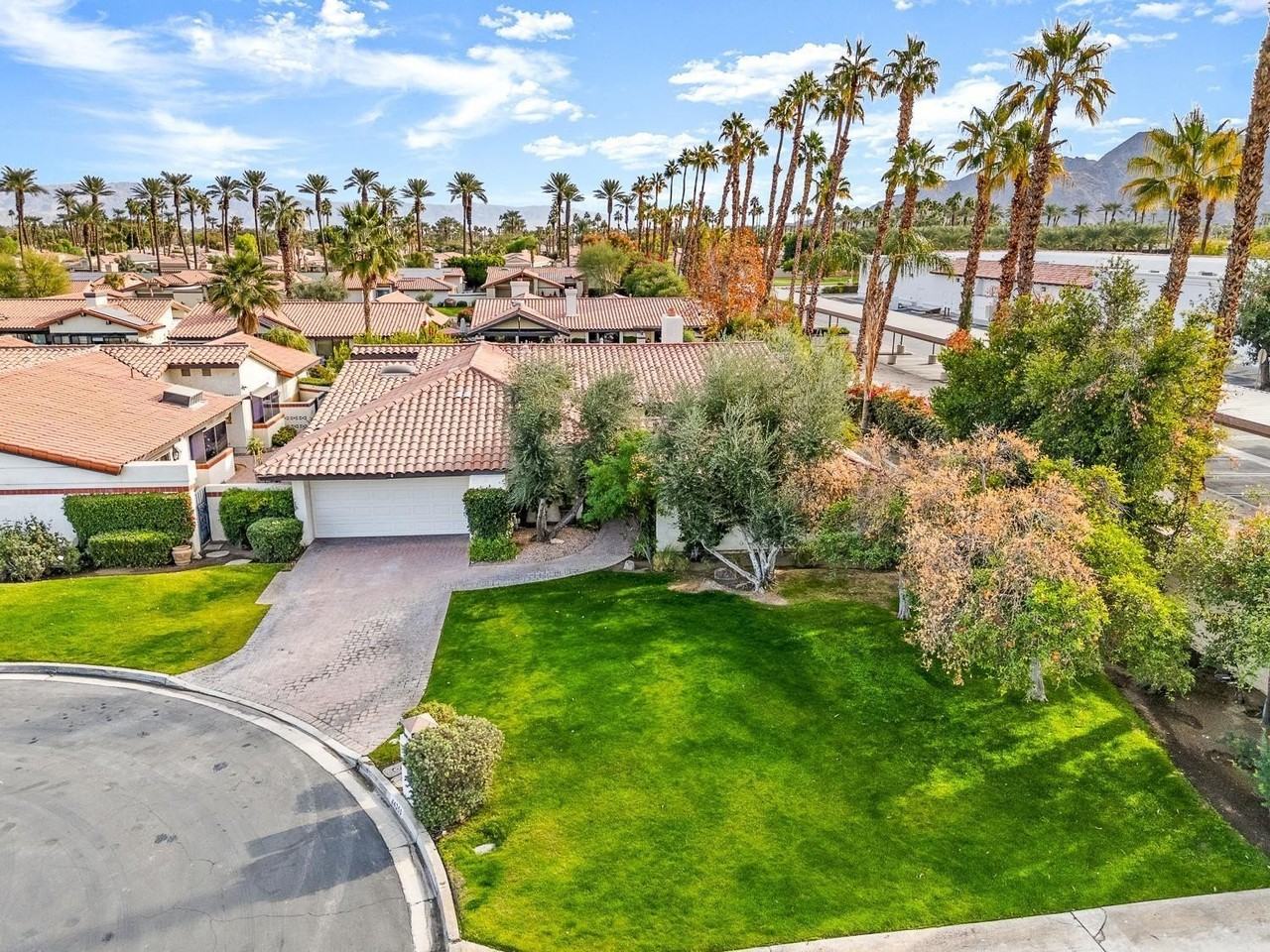 44350 Michigan Ct - Photo 7 of 50