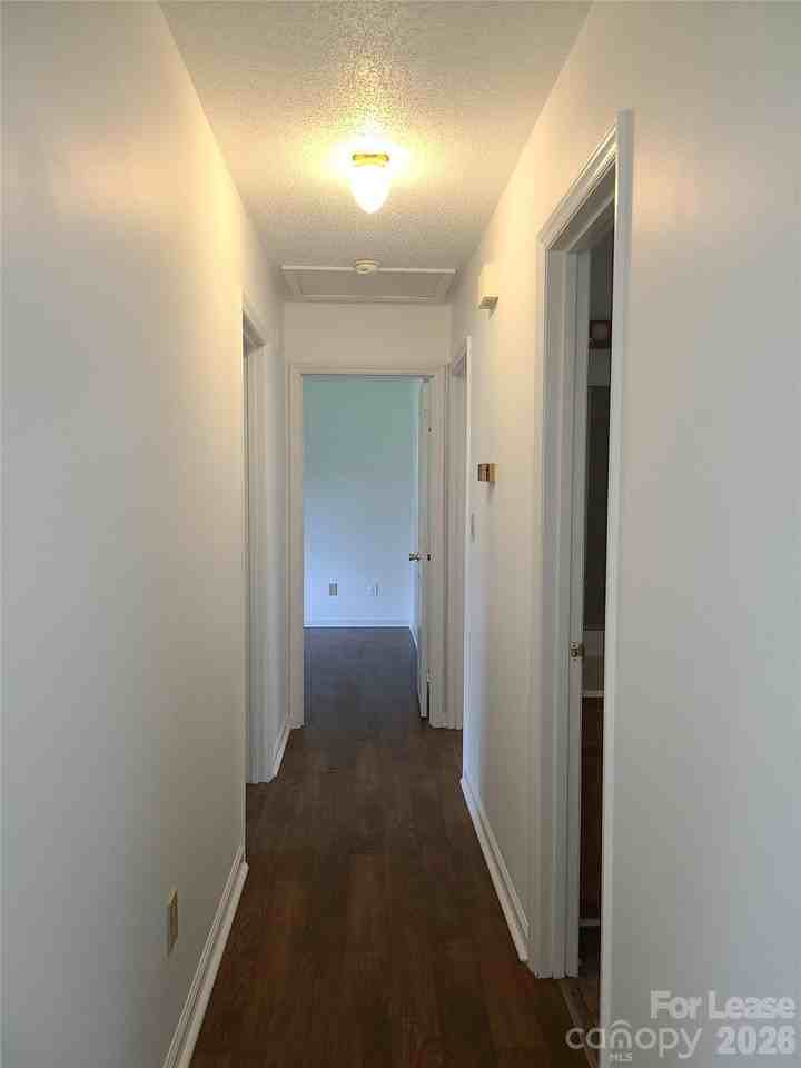 210 N Cloudman St - Photo 4 of 13