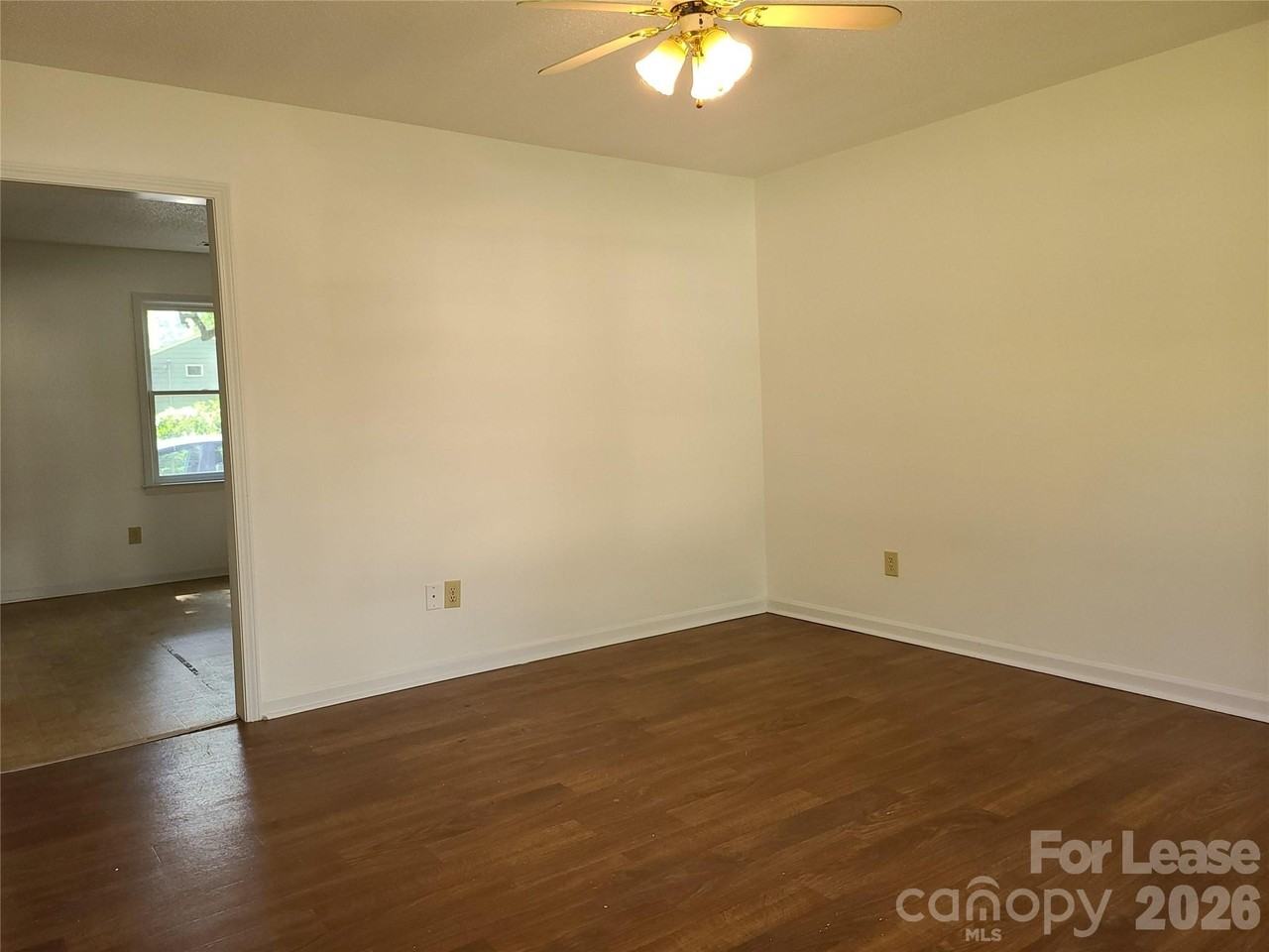 210 N Cloudman St - Photo 6 of 13