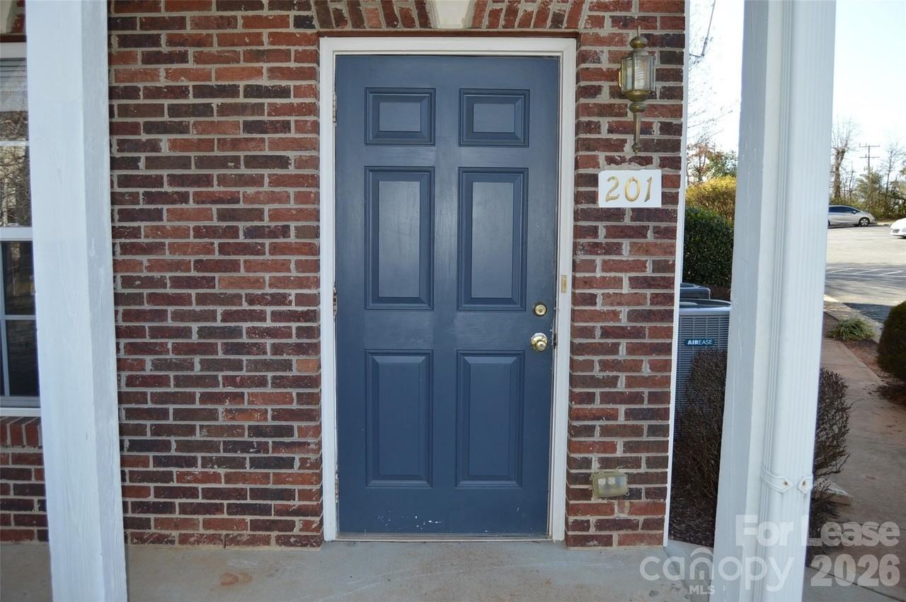 110 Steam Engine Dr - Photo 3 of 34