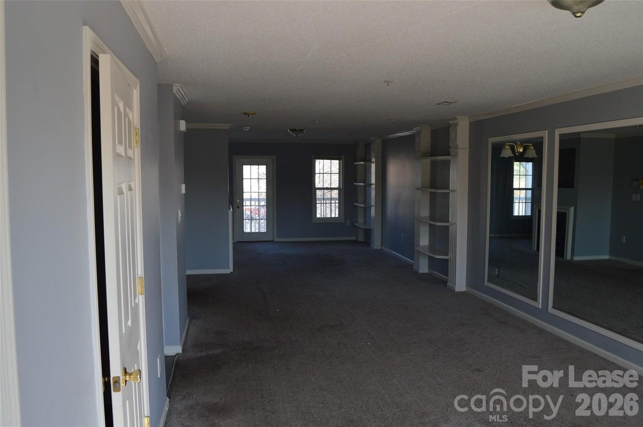 110 Steam Engine Dr - Photo 6 of 34