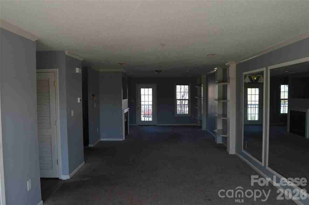 110 Steam Engine Dr - Photo 7 of 34