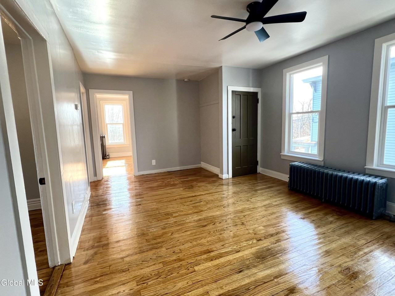 298-300 Locust Ave Unit 2 - Photo 4 of 13