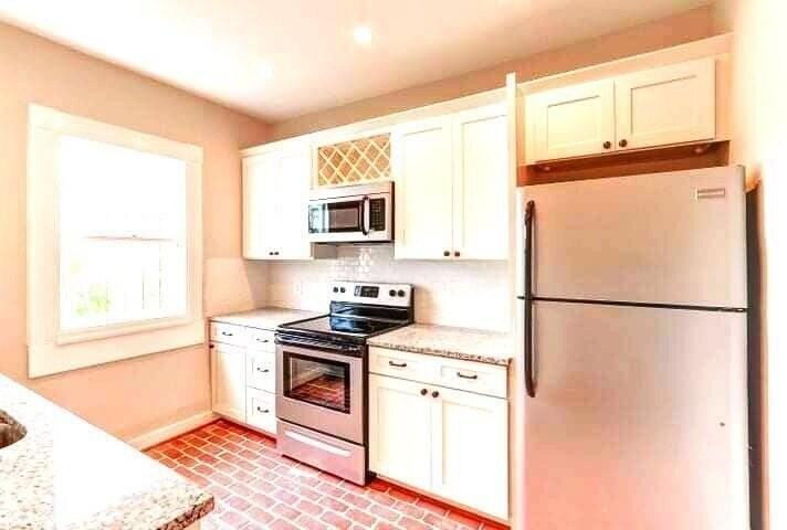 65 Vanderhorst St Apt J - Photo 6 of 20