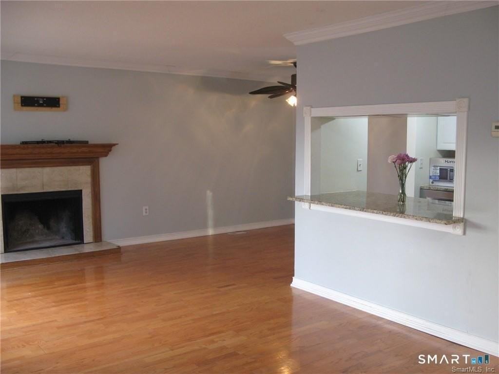 3 Sandlewood Ln Unit 3 - Photo 4 of 16