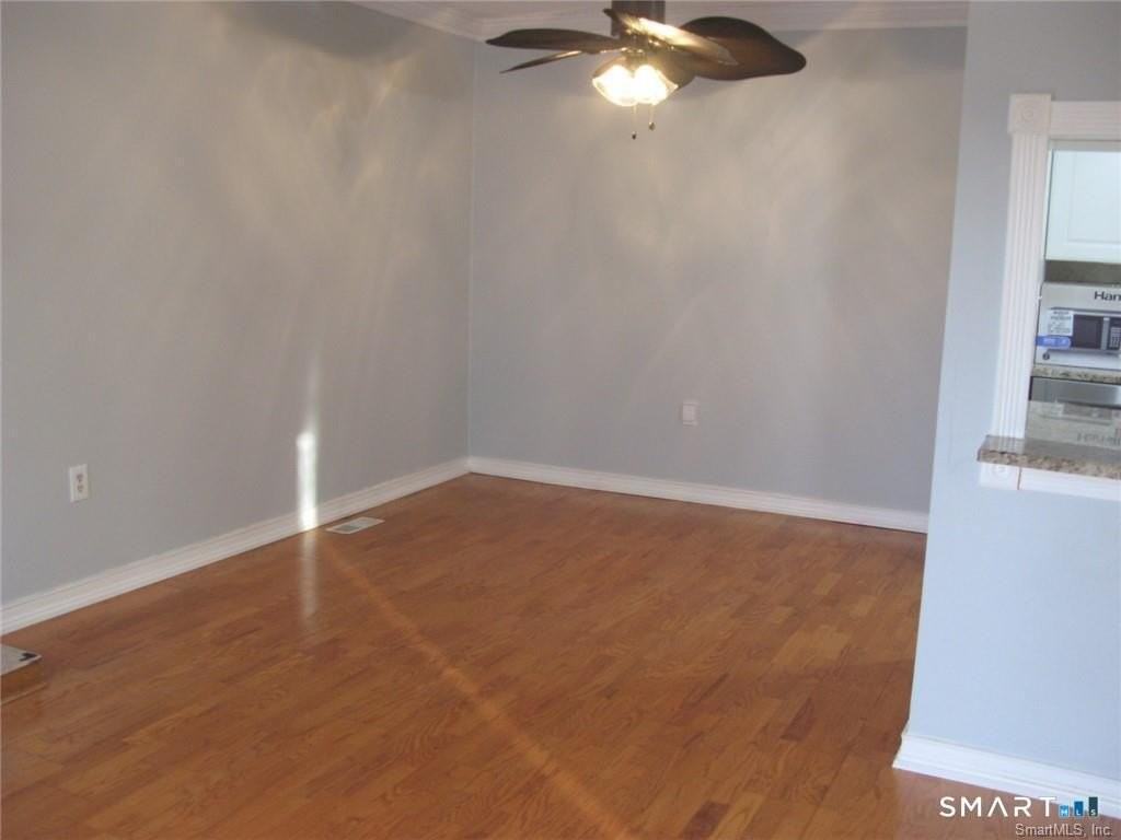 3 Sandlewood Ln Unit 3 - Photo 6 of 16