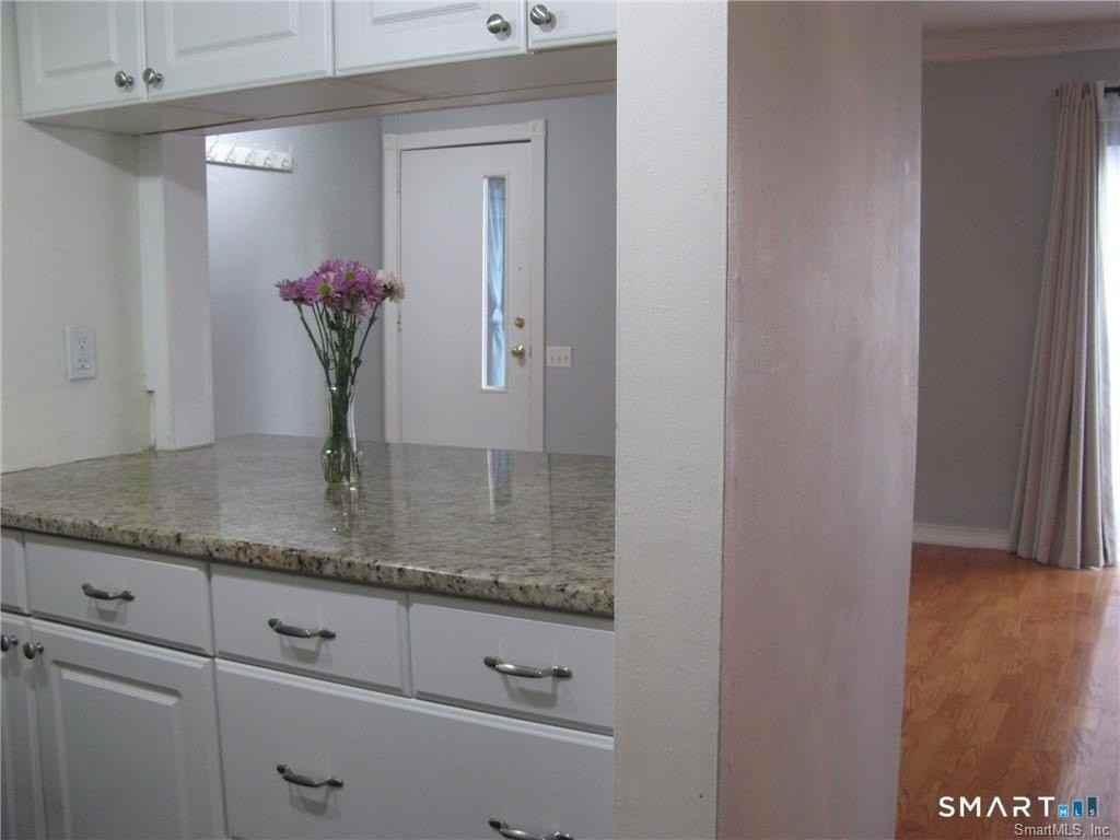 3 Sandlewood Ln Unit 3 - Photo 7 of 16