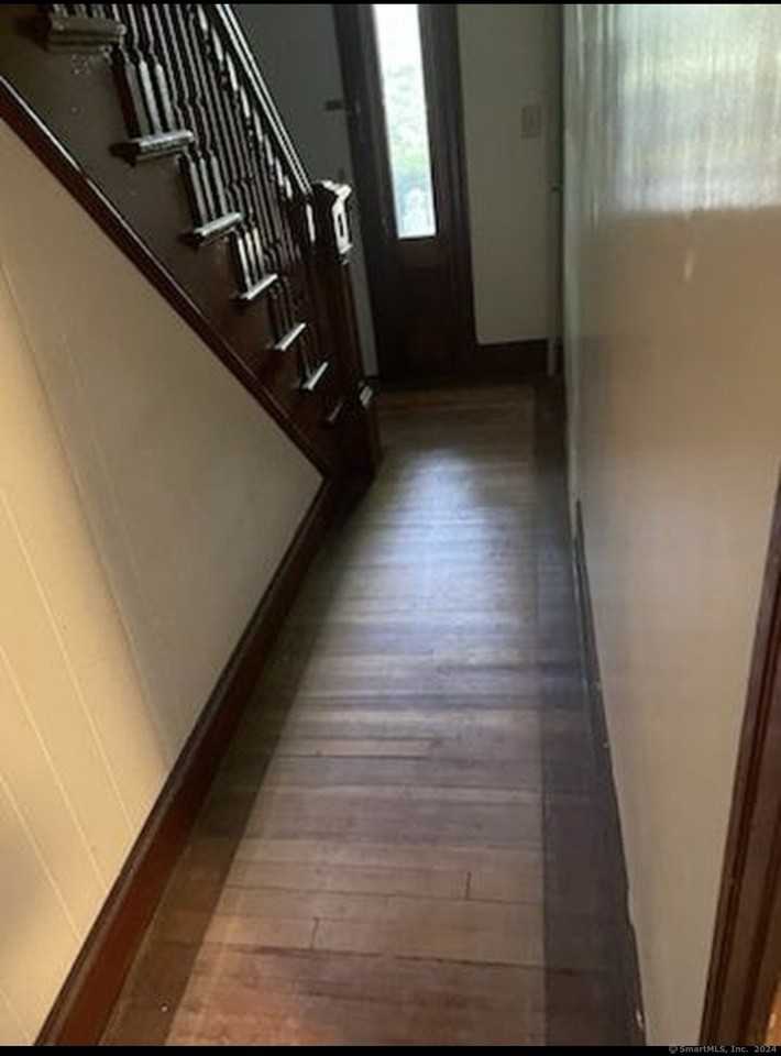 350 Center St 2nd Fl - Photo 7 of 8