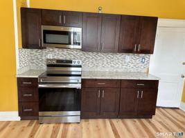 featured image of 18 Taylor St