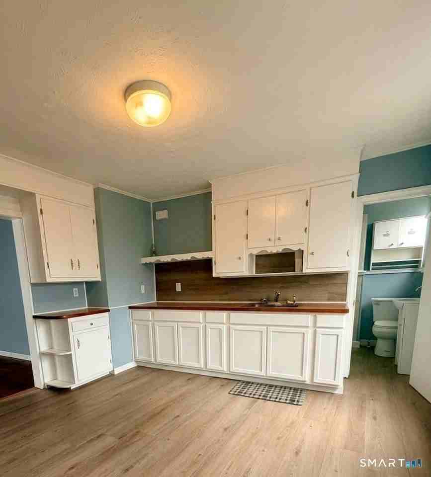 125 Ward St Apt D - Photo 2 of 6