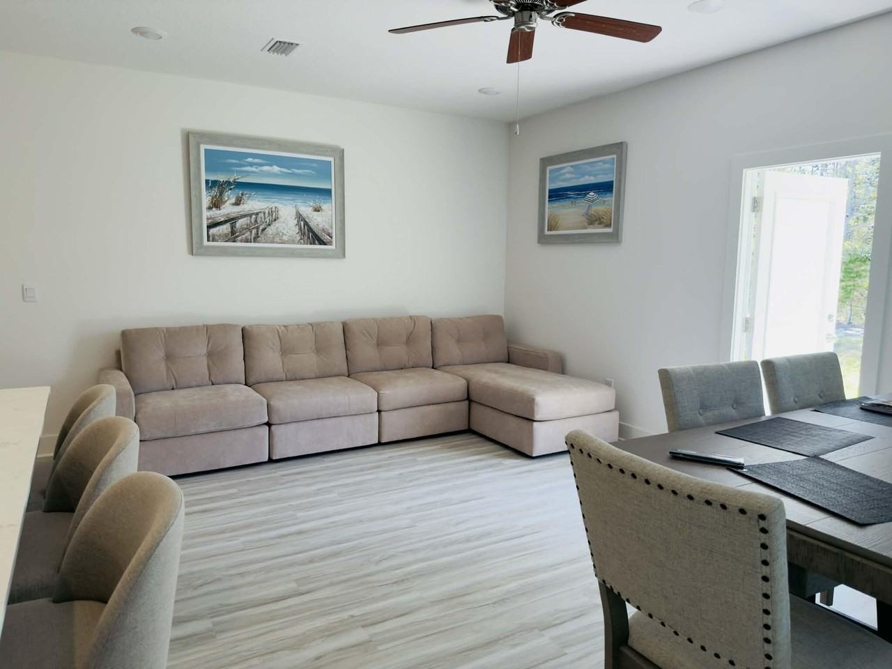 40 Hawk St - Photo 6 of 20