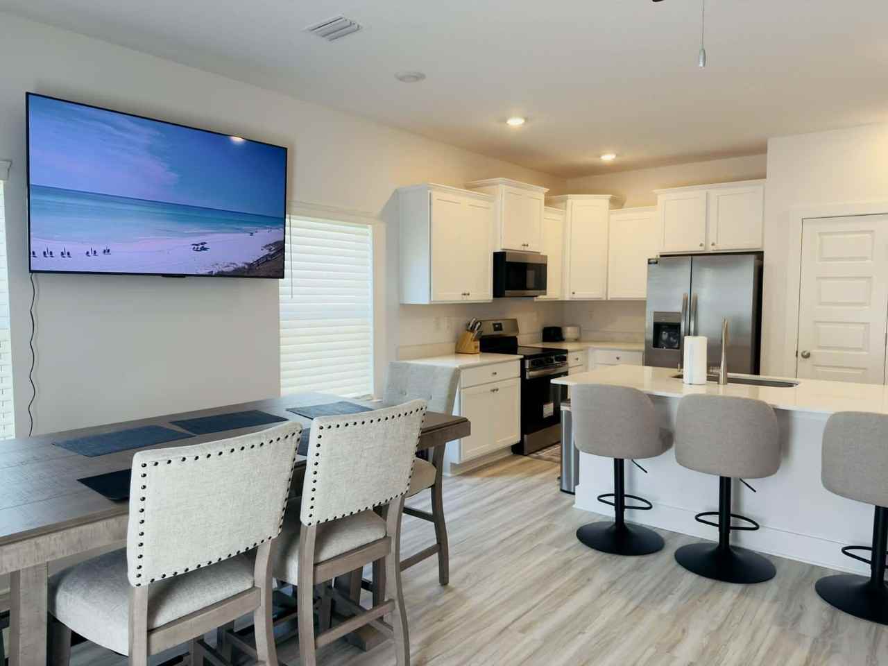 40 Hawk St - Photo 7 of 20