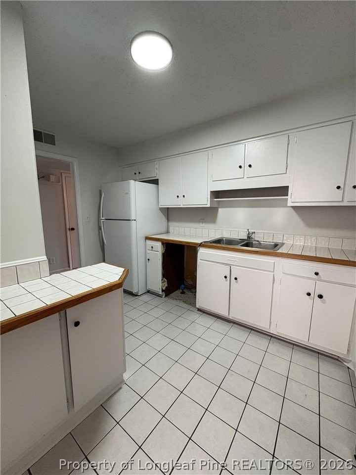 571 Winding Creek Rd Apt F - Photo 6 of 22