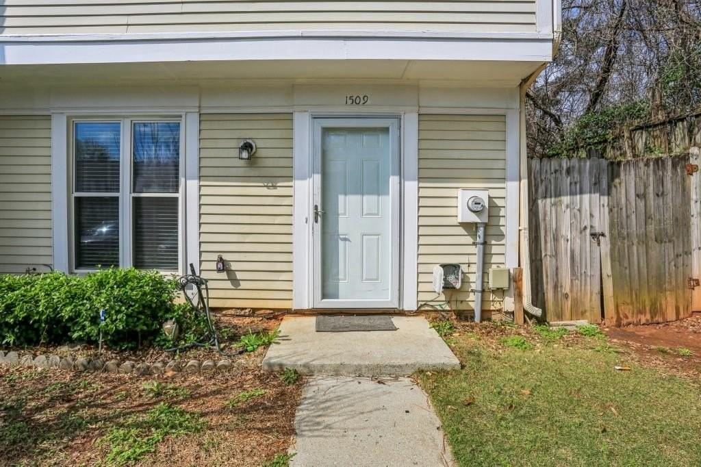 1509 Kilmuir Way - Photo 3 of 26
