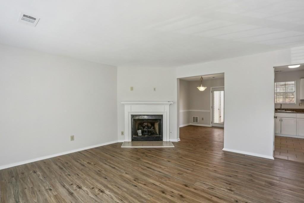 1509 Kilmuir Way - Photo 4 of 26