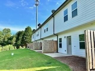 1451 Ben Park Way - Photo 5 of 13