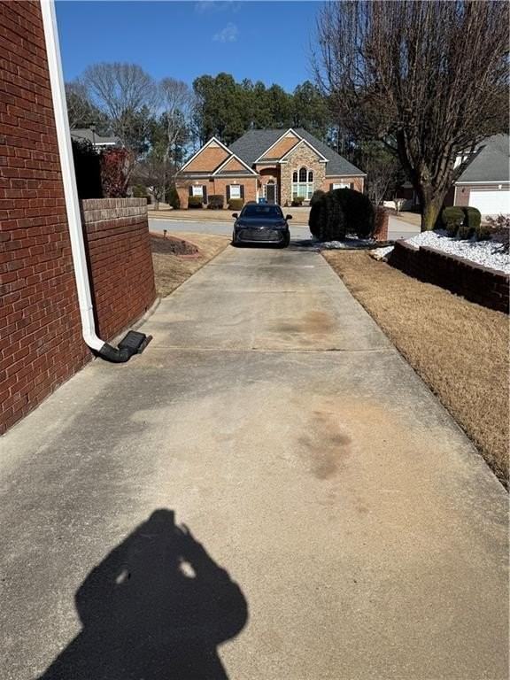 1120 Lewis Ridge Cir - Photo 3 of 6