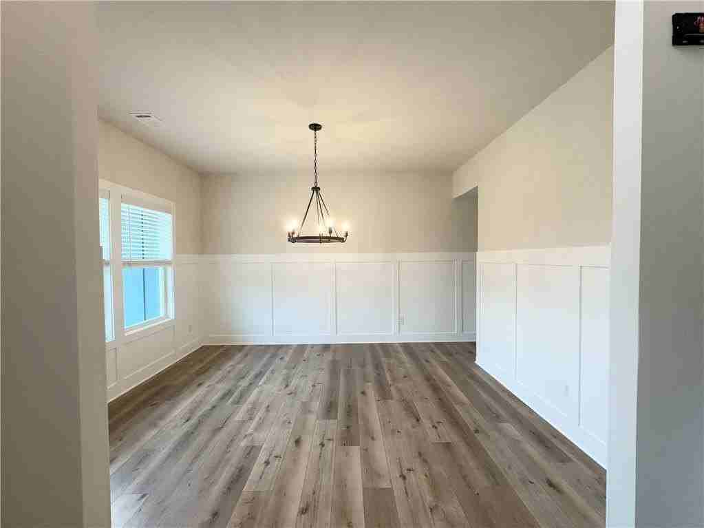 765 Rodeo Dr - Photo 2 of 27