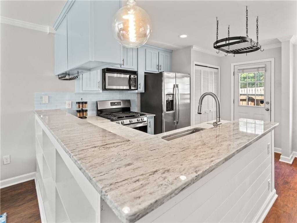 2232 Dunseath Ave Nw Apt 404 - Photo 4 of 20