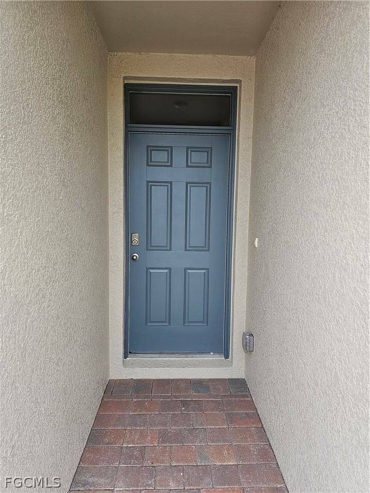 336 Nw 15th Ter - Photo 4 of 34