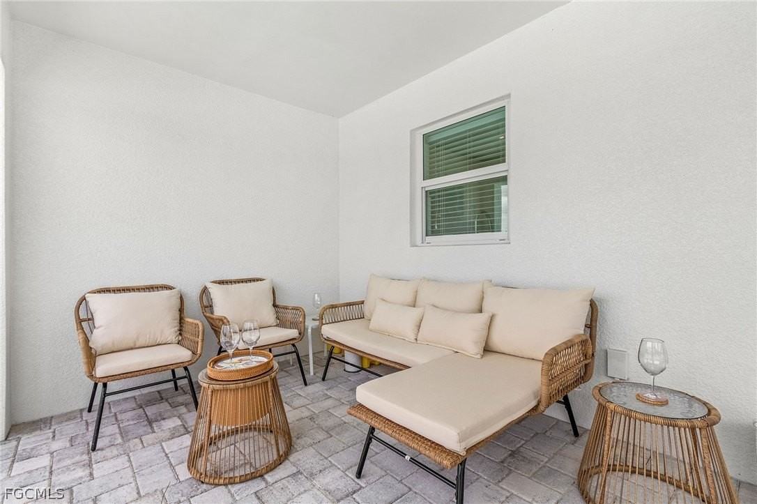 3015 Nw 42nd Ave - Photo 4 of 31