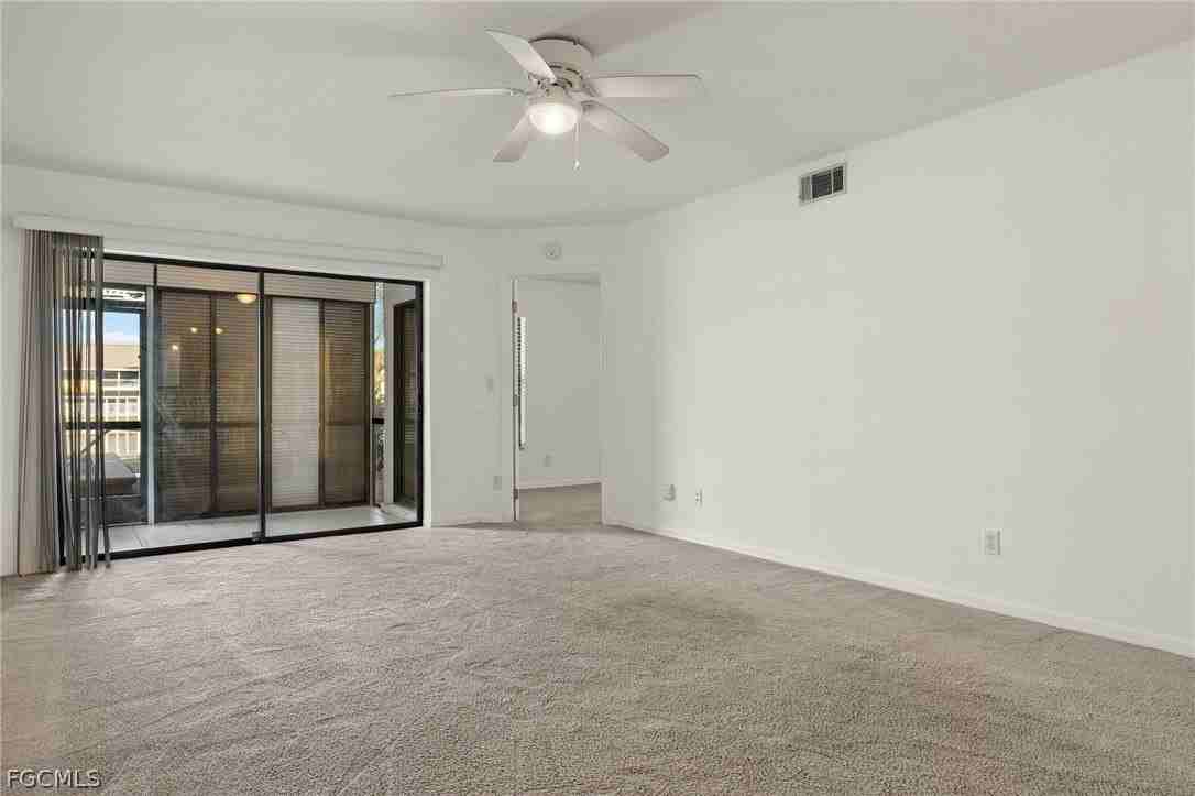 4620 Se 5th Pl #106 - Photo 5 of 26