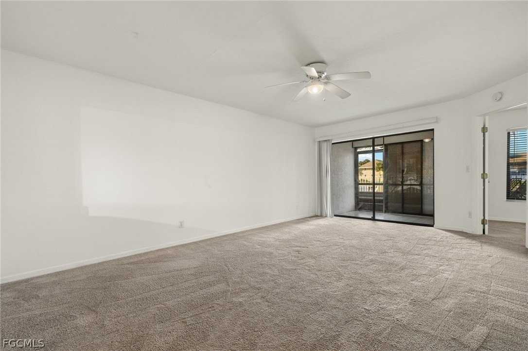 4620 Se 5th Pl #106 - Photo 6 of 26