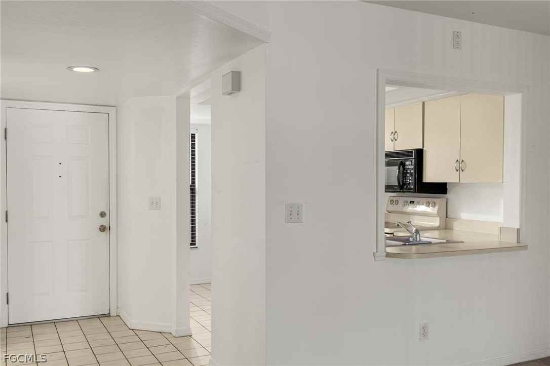 4620 Se 5th Pl #106 - Photo 7 of 26