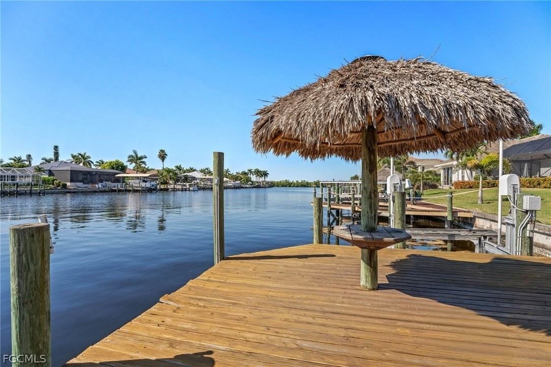 2822 Sw 49th Ter - Photo 4 of 48