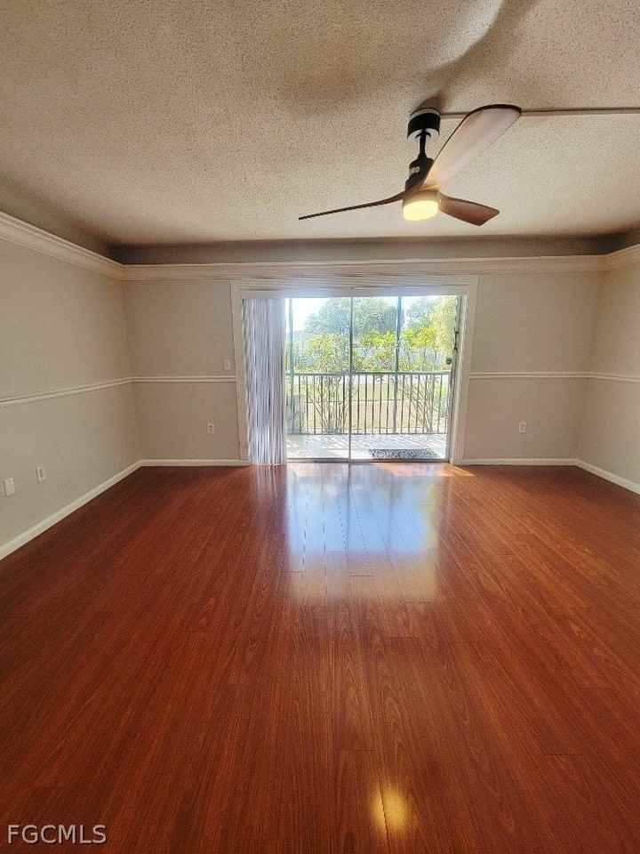 1372 Archer St Apt 4 - Photo 2 of 27