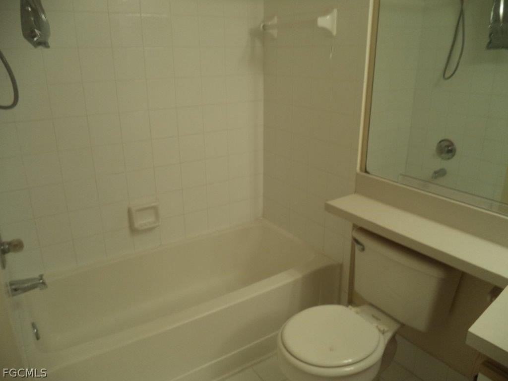 6330 Aragon Way #108 - Photo 6 of 10