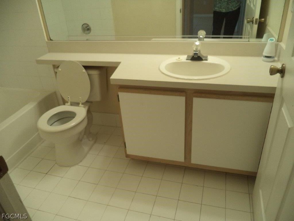 6330 Aragon Way #108 - Photo 7 of 10