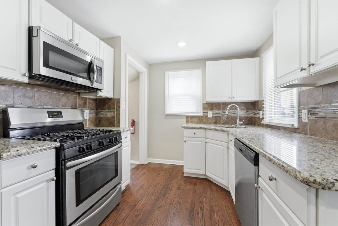 4669 17th St #1 - Photo 2 of 11