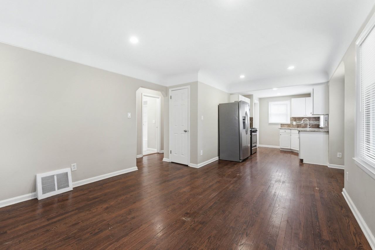 4669 17th St #1 - Photo 4 of 11