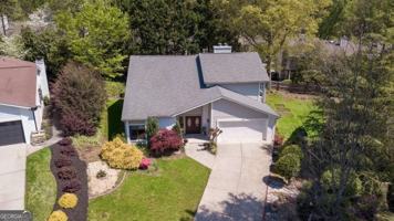 featured image of 890 Muirfield Rdg