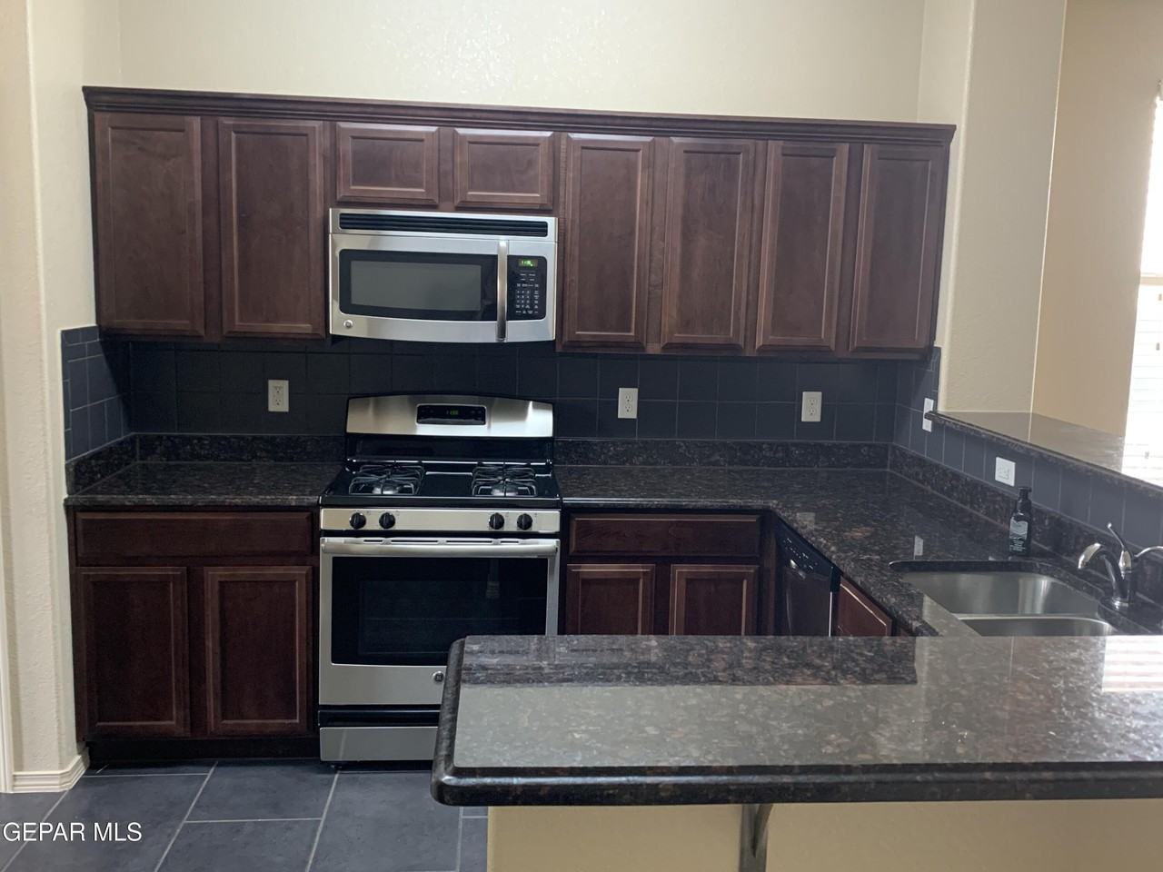 14692 Oldenberg Ct - Photo 3 of 14