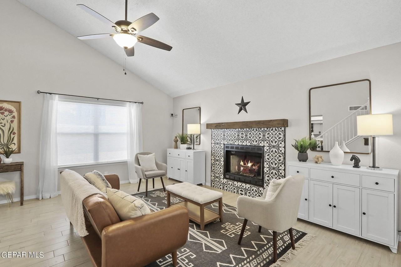 5059 Crystal Sands Ct - Photo 4 of 39