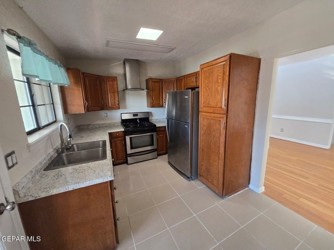 4759 Excalibur Dr - Photo 4 of 18