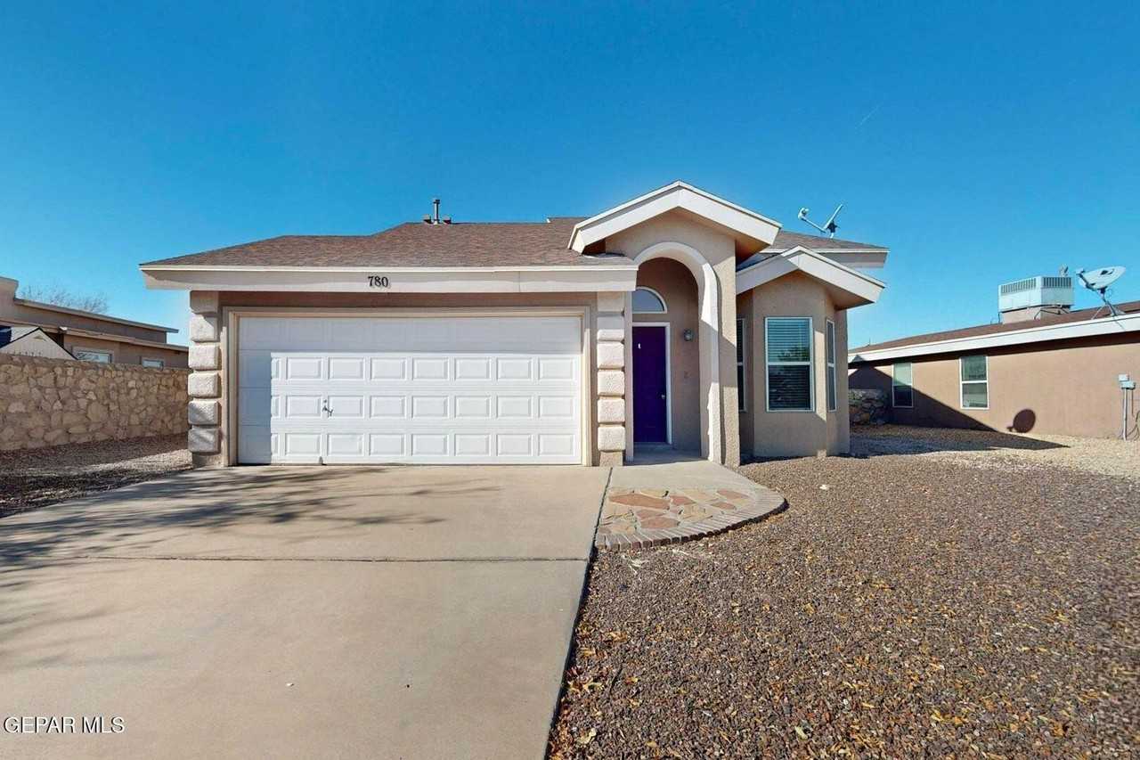 780 Desert Spring Dr