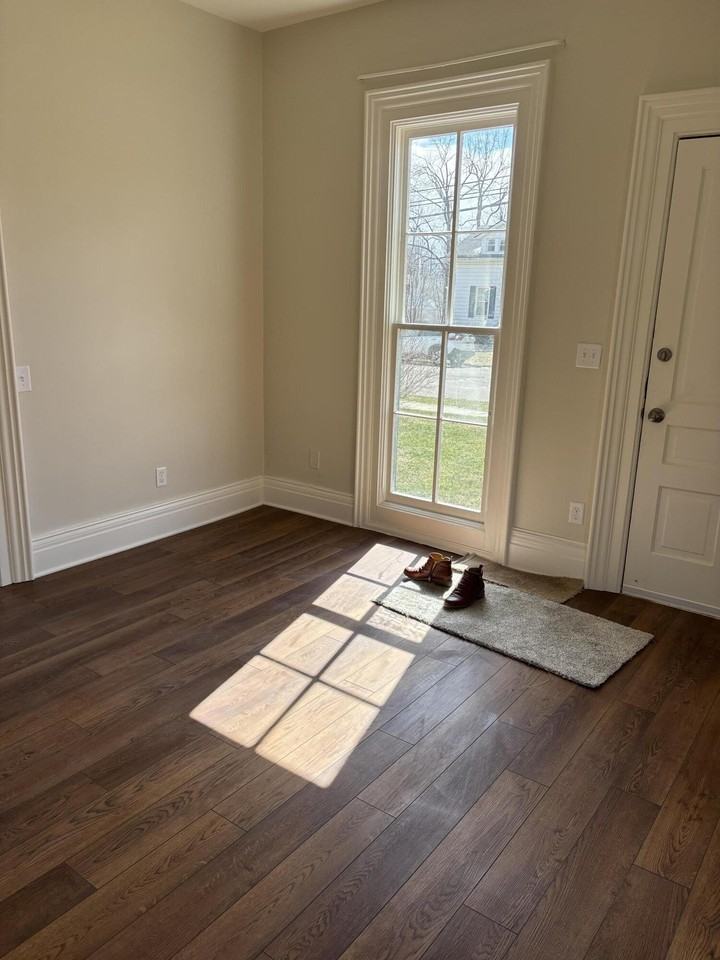 118 S Evans St Unit B - Photo 5 of 15