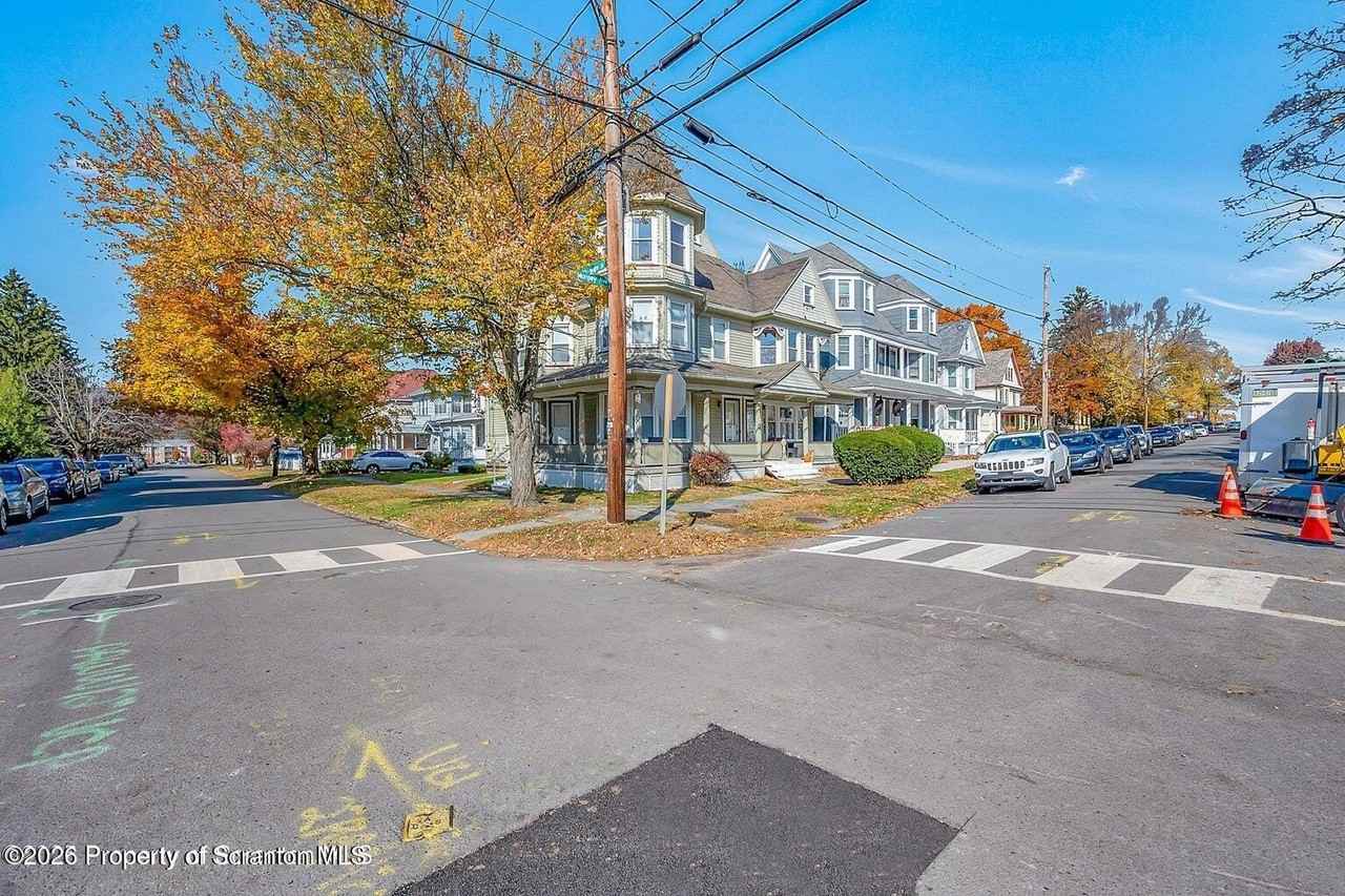 1703 Monsey Ave - Photo 2 of 21