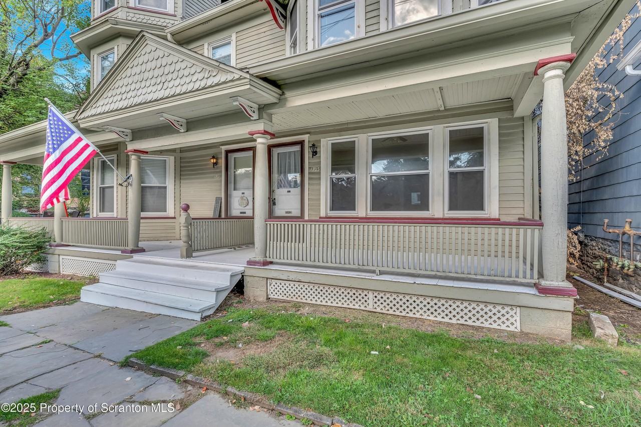 1703 Monsey Ave - Photo 3 of 21